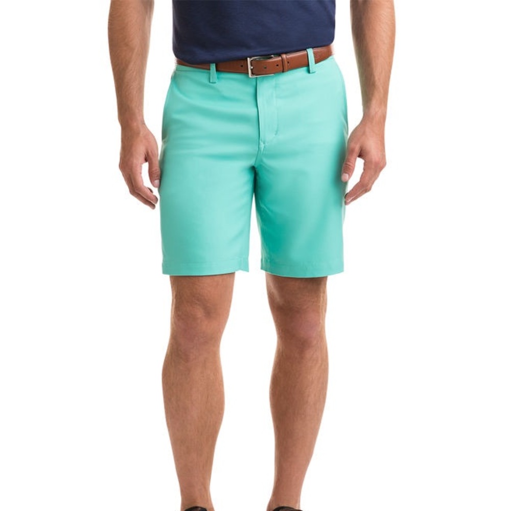 Male Vineyard Vines Shorts